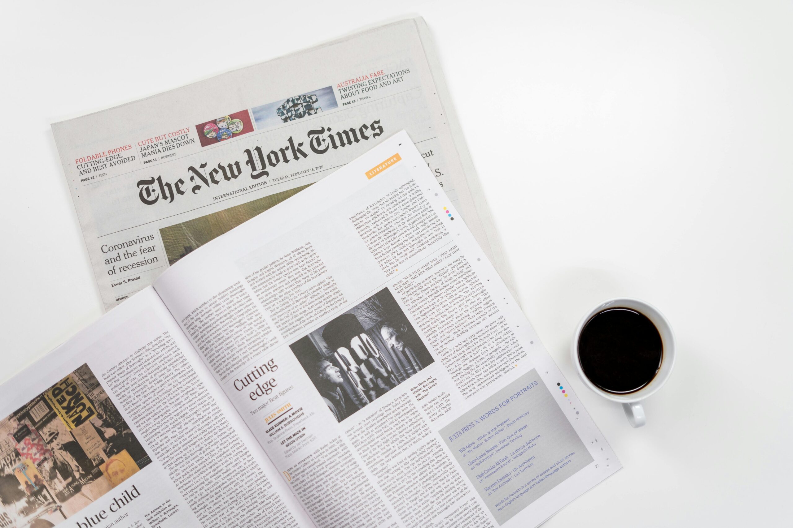 რიგაში ჰომოსექსუალების საწინააღმდეგოდ ორმეტრიან ფალოსს გამოიტანენ