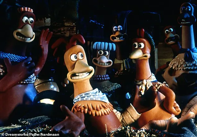 „Chicken Run“ მოგვითხრობს მამაცი ქათმის, ჯინჯერის შესახებ, რომელიც მუდმივად ცდილობს ქათმები გაქცევაში გაუძღვეს, სანამ მათ დახოცავენ ან საკვებად აქცევენ.