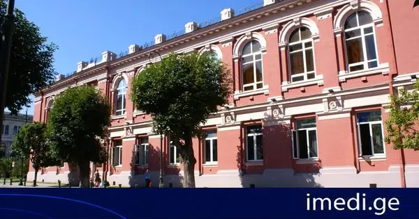 პოლიტიკური პარტიების საქმიანობის კონსტიტუციურობისა და აკრძალვის საკითხზე საკონსტიტუციო სასამართლოში სხდომები ჩაინიშნა