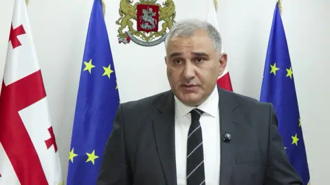 რესპუბლიკური საავადმყოფოს რეაბილიტაციის ფარგლებში, მაღალტექნოლოგიური კორპუსი აშენდება - ჯანდაცვის მინისტრის განცხადებით, არსებობს აუცილებლობა დამატებითი სამშენებლო სამუშაოებისთვის, რათა ახალი მიმართულებები განვითარდეს