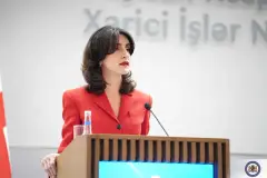 მაკა ბოჭორიშვილი აბუ-დაბიში გამართულ კონფერენციაში მონაწილეობს