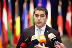შალვა პაპუაშვილი: “მიხარია ერთი რამ – სიტყვით მაინც, დღეს ყველა აღიარებს, რომ უცხოური ჩარევა საჭიროებს რეგულაციას და ამ რეგულაციებისთვის უნდა შეიქმნას საერთაშორისო სტანდარტი”