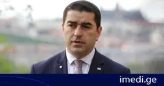 შალვა პაპუაშვილი: ჩვენ არ ვფიქრობთ, რომ უნდა ავყვეთ ბრიუსელის კონფრონტაციულ პოლიტიკას, ჩვენ ვსხედვართ დიალოგის მაგიდასთან. ველოდებით, როდის მოუსხდება ბრიუსელის წარმომადგენლობა ამ მაგიდას. ჩვენ ვართ კონსტრუქციული. დროა, ევროკავშირიც კონსტრუქციულ კალაპოტს დაუბრუნდეს
