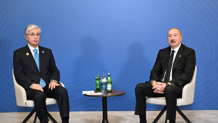 აზერბაიჯანისა და ყაზახეთის პრეზიდენტებმა ტრანსკასპიური ოპტიკურ-ბოჭკოვანი მაგისტრალი გახსნეს, რომელმაც აზია და ევროპა საქართველოს გავლით უნდა დააკავშიროს