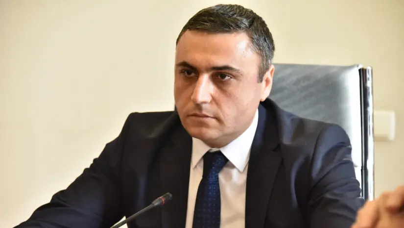 დავით მათიკაშვილი: „კონსტიტუციური სარჩელი, რომელიც უმრავლესობამ შევიტანეთ მყარად არის გაჯერებული არგუმენტებით და ის გულისხმობს სწორედ დემოკრატიული წინსვლის, დემოკრატიული აღმშენებლობისთვის აუცილებელი წინაპირობის შექმნას“
