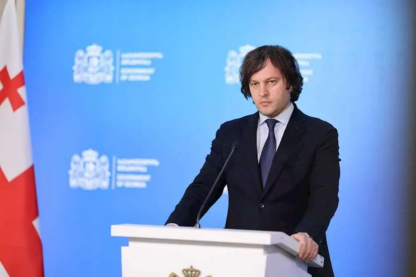 პრემიერი: არავითარი, არც გაერთიანების და არც წარმატების რესურსი ამ ადამიანებს, რომლებსაც ფორმალურად ეწოდებათ ოპოზიცია, არ აქვთ. ეს არის უცხოური აგენტურა, რომელიც უკიდურესად დასუსტებულია, საკუთარ პატრონებსაც ვეღარ უმტკიცებენ ვერაფერს