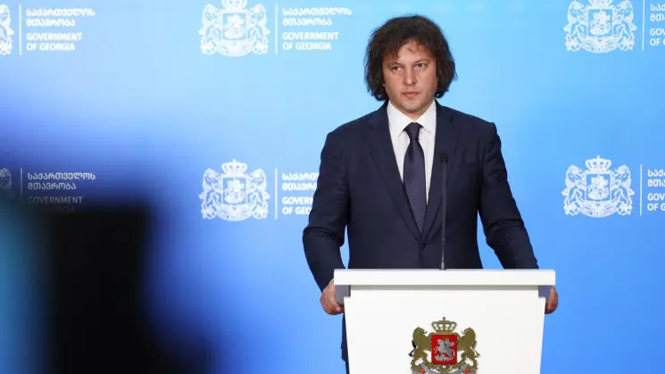 პრემიერი: იყო არაერთი შემთხვევა, როცა სხვადასხვა ბრალდებით, ძირითადად კორუფციული, თანამდებობის პირები აღმოჩნდნენ საპატიმროში, რაც სამწუხაროა. მათ სცადეს რაღაცების ლაპარაკი, თუმცა იმდენად სუფთად მუშაობს ხელისუფლება, ამ ლაპარაკს არასდროს მოჰყოლია შედეგი