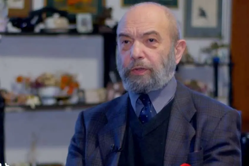 პეტრე მამრაძე: „რას უნდა ველოდეთ ევრობიუროკრატებისგან, რომლებიც დიდი ხმაურით აქვეყნებენ რეზოლუციებს და სააკაშვილს პოლიტპატიმარს უწოდებენ. თუმცა, საბედნიეროდ, მათ შანტაჟის რეალური ბერკეტები აღარ აქვთ – მხოლოდ განცხადებების კეთებისა და რეზოლუციების წერის საშუალებაღა შერჩათ“