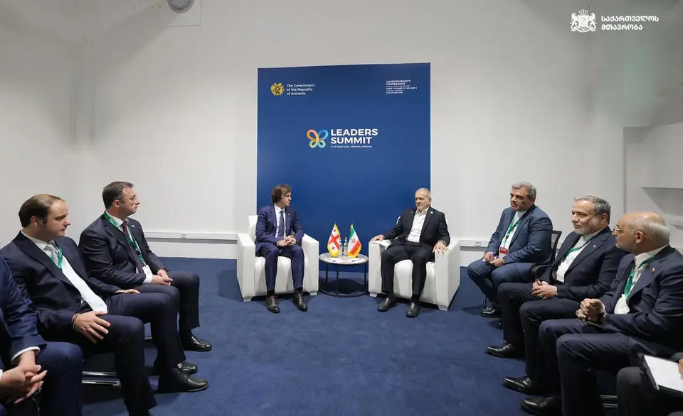 ირაკლი კობახიძე – მასუდ ფეზეშქიანთან შეხვედრაზე კიდევ ერთხელ დავადასტურე, რომ საქართველო მტკიცედ უჭერს მხარს დიპლომატიურ ძალისხმევას რეგიონში კონფლიქტების მშვიდობიანი გზით მოგვარების მიზნით