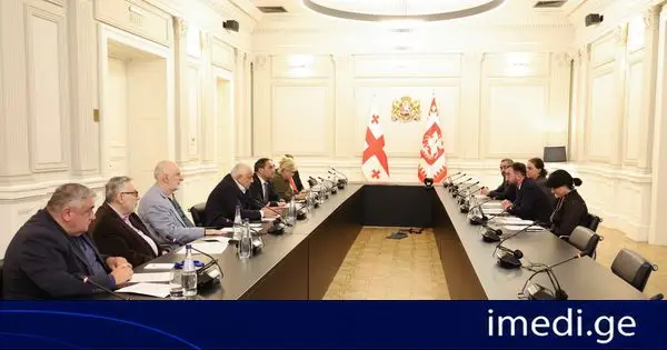 საქართველოს პრეზიდენტის, მიხეილ ყაველაშვილის განკარგულებით, საქართველოს ეროვნული პრემიის კომისიის ცხრაწევრიანი შემადგენლობა დამტკიცდა