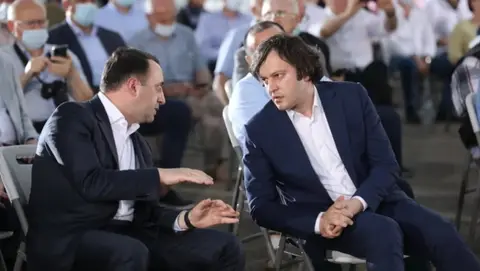 ღარიბაშვილის პოლიტიკაში დაბრუნების აღარავითარი რესურსი აღარ არსებობს - კობახიძე ღარიბაშვილზე