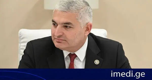 გიორგი სოსიაშვილი საპარლამნტო უმრავლესობის დღევანდელი სხდომის შესახებ: ჩვეულებრივი ამბავია, პერიოდულად, პარტიის საპატიო თავმჯდომარე ხვდება უმრავლესობას, ტარდება პოლიტსაბჭო. რადიკალებმა დახატეს რაღაც აპოკალიფსური სურათი, მაგრამ ეს მათი ხელწერაა