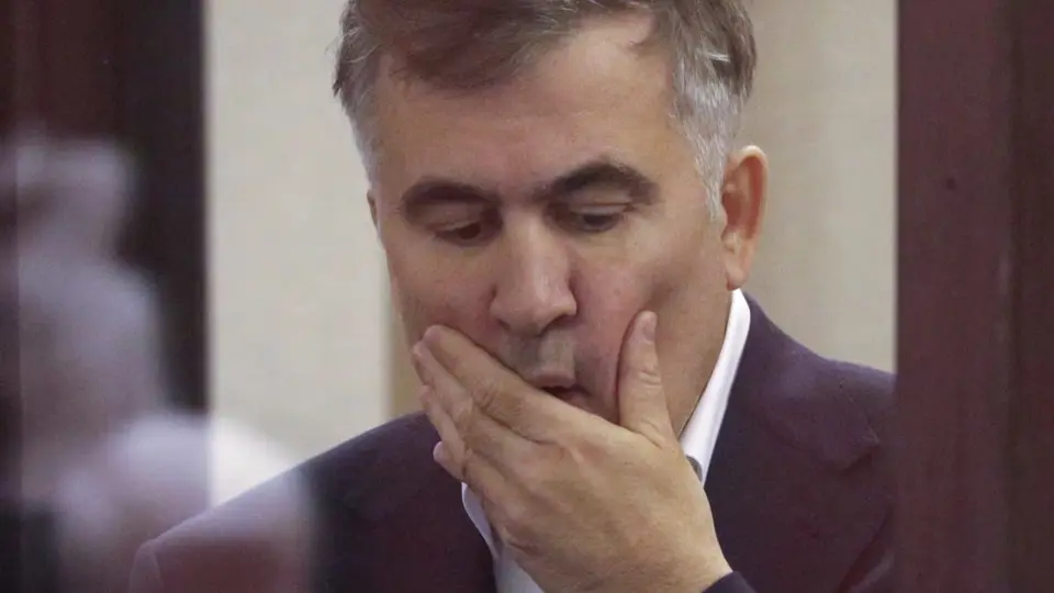 სააკაშვილი საკონსტიტუციო სასამართლოს სხდომებზე დასწრებას ითხოვს