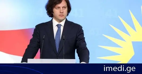 ირაკლი კობახიძე „ქართული ოცნების“ პოლიტსაბჭოსა და საპარლამენტო უმრავლესობის დღევანდელ სხდომებზე: ზოგადად რა პროცესებიც წარიმართა ქვეყნის შიგნით, მათ შორის გუნდის შიგნით, ამ თემებზე იყო საუბარი. ძალიან მოკლედ შევეხეთ სხვადასხვა თემას, საგარეო პოლიტიკური კონტექსტიც ძალიან მნიშვნელოვანია და რა თქმა უნდა, ამასთან დაკავშირებითაც იყო საუბარი