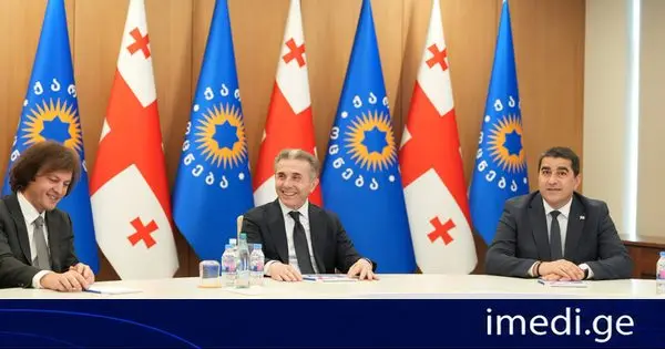 „ქართული ოცნება“: ბიძინა ივანიშვილმა შეაჯამა წარსულში გუნდში არსებული კორუფციული გამოწვევები და აღნიშნა, რომ პრემიერ-მინისტრის, სამთავრობო გუნდისა და ძალოვანი სისტემის ეფექტური მუშაობის შედეგად ეს გამოწვევები სრულად და ეფექტურად არის გადალახული