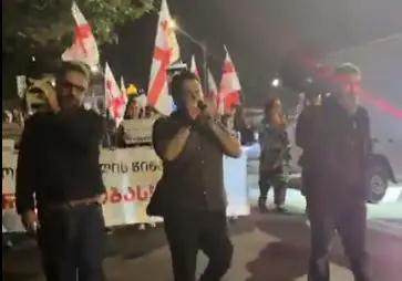 თბილისში, ტრადიციული „შაბათის მარში“ მიმდინარეობს