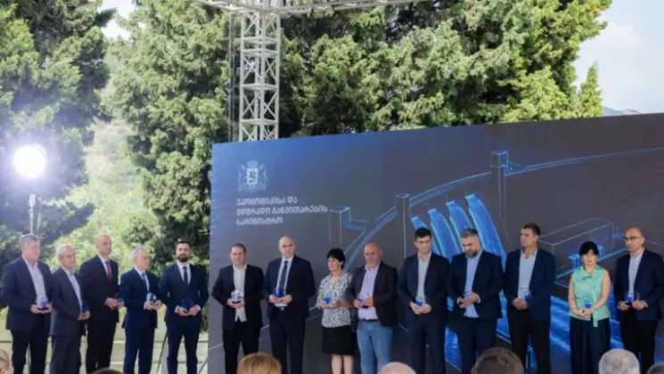 სემეკის წარმომადგენელს ენერგეტიკოსის საპატიო ჯილდო გადაეცა