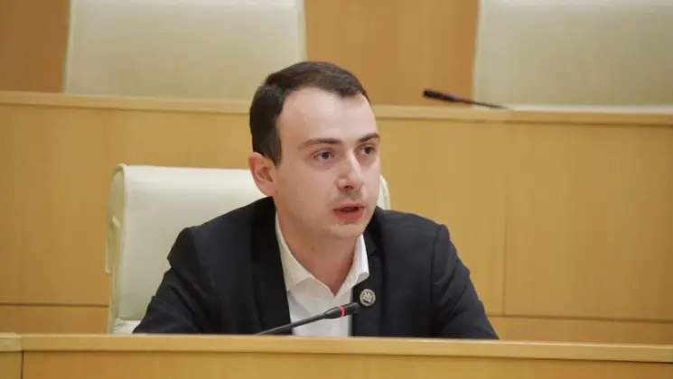 გიორგი ჩაკვეტაძე მაკრონზე: 2020 წლის შემდეგ საქართველოში რევოლუციის 5 მცდელობა იყო. ამ ბატონის 2024 წლის მიმართვა გვახსოვს. არც 4 ოქტომბრის ე.წ. მშვიდობიანი დამხობის წახალისება, პრეზიდენტის სასახლის შტურმი და შემდეგ მისი არ დაგმობა გაფერმკრთალებულა