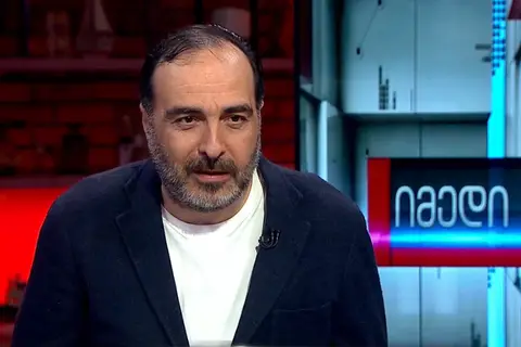 ზაზა შათირიშვილი: “მუდმივად თვალს ვადევნებთ “ფსევდოლიბერალური” იდეოლოგიისა და გაუკუღმართებული ღირებულებების თავს მოხვევის გამუდმებულ მცდელობას. მედიაში წახალისებულია ისეთი მოსაზრებები, რომელიც თავისუფალი ურთიერთობების დადებითი მხარეებისა და ოჯახური ღირებულებების დაკნინებისკენ არის მიმართული”