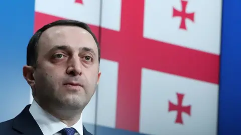 ღარიბაშვილი თავის სასამართლოს არ ესწრება