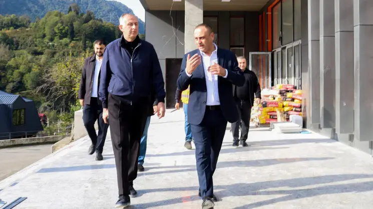 აჭარის მთავრობის თავმჯდომარე ქედის მუნიციპალიტეტში მიმდინარე ინფრასტრუქტურულ პროექტებს გაეცნო და ადგილობრივ მოსახლეობას შეხვდა