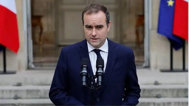საფრანგეთის მთავრობა, მასშტაბური საპროტესტო აქციების ფონზე, კომენდანტის საათის დაწესებას გეგმავს