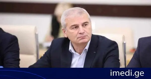 ირაკლი ქადაგიშვილი ევრობიუროკრატებზე: დაკავშირებადობა ძალიან უნდათ, მაგრამ რატომღაც ვერ ხვდებიან, რომ შავი ზღვის ერთ მხარეს თუ ბულგარეთი და რუმინეთია, მეორე მხარეს საქართველოა. იწყებენ ჩვენი მეზობელი ქვეყნებით და შავ ზღვამდე რომ მივიდნენ, ჯერ საქართველოს ტერიტორია უნდა გაიარონ