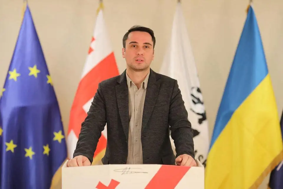ნიკა ობოლაძე: „პარლამენტის ბოიკოტი თუნდაც იმიტომ იყო არასწორი, რომ რიტორიკაში მაინც არგუმენტი აქვს “ქართულ ოცნებას”, რომ საუბრობს პარტიების აკრძალვაზე“