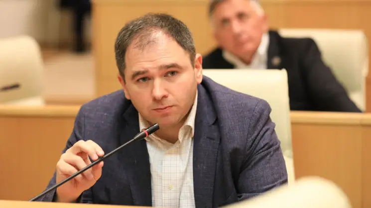 ყველაფერი იქნება საზოგადოებისთვის საჯარო, ყველას ექნება შესაძლებლობა, თვალი ადევნოს სამართლებრივ მსჯელობას. საკონსტიტუციო სასამართლოს გადასაწყვეტია თითოეულ პარტიასთან დაკავშირებული საკითხი - ნიკოლოზ სამხარაძე