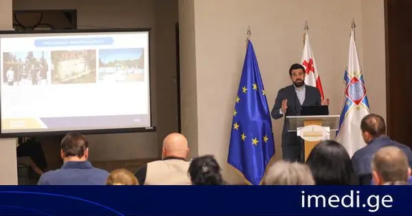 მამუკა ხაბარელმა საკრებულოში 2025-2026 წლებში გაწეული საქმიანობის შესახებ ანგარიში წარადგინა