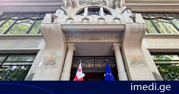 საქართველოს საგარეო საქმეთა სამინისტრო ევროკავშირის წარმომადგენელთა განცხადებებზე: სასამართლოს მიერ საქმის არსებითად განხილვამდე სამართალწარმოების ლეგიტიმურობის ეჭვქვეშ დაყენება და სასამართლო პროცესის წინასწარი შეფასება წარმოადგენს საკონსტიტუციო ინსტიტუტზე არასათანადო ზეწოლის მცდელობას და საქართველოს შიდა საქმეებში ჩარევას