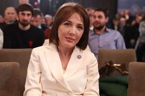 თამთა მეგრელიშვილი: “ხალხისაგან სრული გაუცხოება და იზოლაცია, საგარეო ლეგიტიმაციის სანაცვლოდ პოლიტიკური სუვერენიტეტის დათმობა და იდეოლოგიური კრიზისი არის სენი, რომელიც ქართულ რადიკალურ ოპოზიციას შთანთქავს”