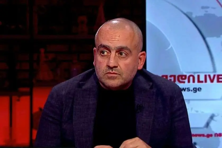 ,, ვის ედრებით საერთოდ და ვის გინდათ შეედაროთ, თავხედობასაც ხომ აქვს საზღვარი….” – გიორგი გამსახურდია