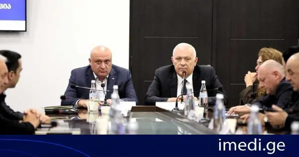 დავით ვერავა: მიმდინარე წელს რეგიონებში განსახორციელებელი პროექტების ფონდის სხვადასხვა მიმართულებით 308 პროექტი დაფინანსდა. თითოეული პროექტის ხარისხიანი და დროული შესრულება უმთავრესი ამოცანაა