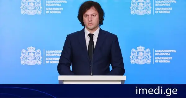 ირაკლი კობახიძე: ყველამ კეთილი უნდა ინებოს და როდესაც განიხილება სამართლებრივი საკითხი სასამართლოში, პატივი უნდა სცეს მართლმსაჯულების დამოუკიდებლობას, ჯერ წაიკითხოს სარჩელი, შემდეგ საკონსტიტუციო სასამართლოს გადაწყვეტილება და გააკეთონ კომენტარები გადაწყვეტილების შინაარსთან დაკავშირებით, თუ დაინახავენ სამართლებრივ უზუსტობებს ან გაუმართავ შინაარსს, ყველას შეუძლია, სამართლებრივი კომენტარები გააკეთოს