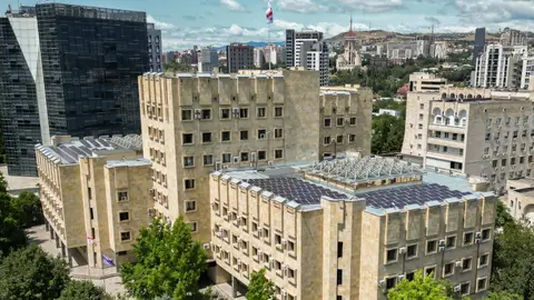 განსაკუთრებით დიდი ოდენობით ნარკოტიკი, იარაღი და საბრძოლო მასალა - პროკურატურამ 142 პირი პასუხისგებაში მისცა