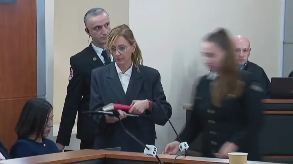 საკონსტიტუციო სასამართლოს სხდომიდან გააძევეს ხატია დეკანოიძე - ივანიშვილის დაკითხვის შუამდგომლობა არ...