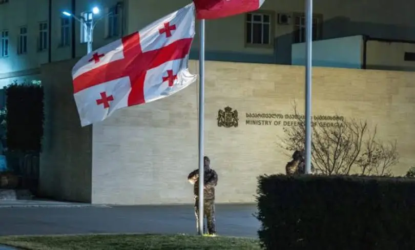 ერთ-ერთ სამხედრო ბაზაზე ჯარისკაცმა ცეცხლსასროლი იარაღით თვითდაზიანებები მიიყენა