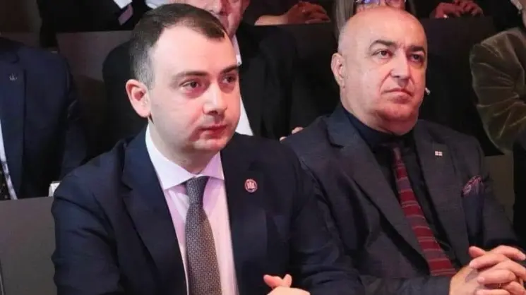 გიორგი ჩაკვეტაძე და ზაზა ლომინაძე ქუთაისის საერთაშორისო უნივერსიტეტის 2026 წლის კურსდამთავრებულთა გამოსაშვებ ღონისძიებას დაესწრნენ