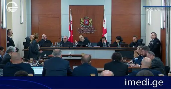 ხუთი პოლიტიკური პარტიის არაკონსტიტუციურად ცნობასა და მათ აკრძალვაზე საკონსტიტუციო სასამართლოში პროცესი დღეს 12:00 საათიდან განახლდება
