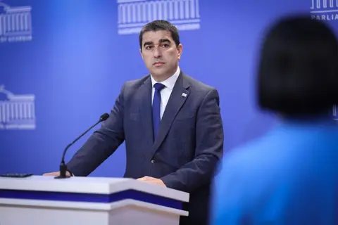 შალვა პაპუაშვილი: “არაერთხელ დადასტურებულა სტრასბურგის სასამართლოს მიერ, რომ ქართულ მართლმსაჯულებაზე უცხოეთიდან გაკეთებული ზედაპირული განცხადებები უსაფუძვლო იყო. მათ დღემდე ვალად აქვთ ბოდიშის მოხდა სააკაშვილის, მელიას, გვარამიას, „რუსთავი 2-ისა” და კიდევ მრავალ სხვა საქმეზე უსაფუძვლო თავდასხმების გამო”