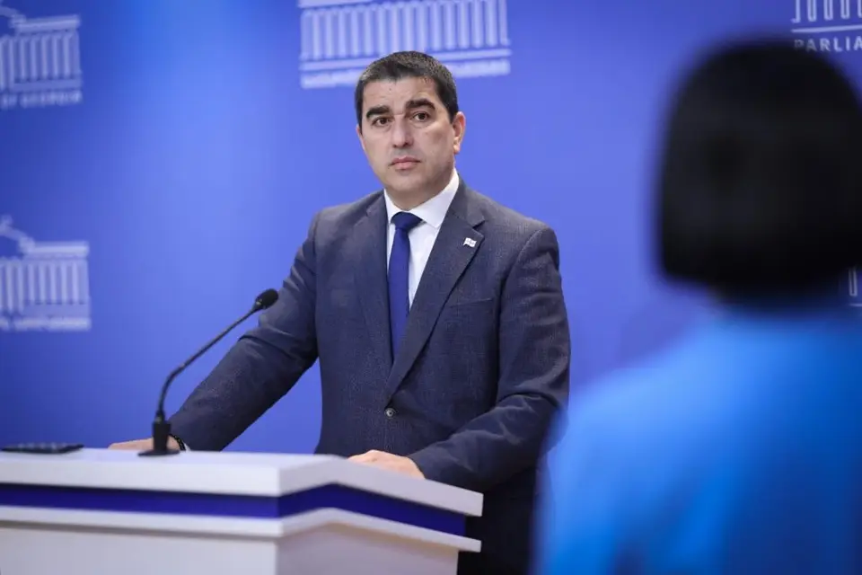 შალვა პაპუაშვილი: “არაერთხელ დადასტურებულა სტრასბურგის სასამართლოს მიერ, რომ ქართულ მართლმსაჯულებაზე უცხოეთიდან გაკეთებული ზედაპირული განცხადებები უსაფუძვლო იყო. მათ დღემდე ვალად აქვთ ბოდიშის მოხდა სააკაშვილის, მელიას, გვარამიას, „რუსთავი 2-ისა” და კიდევ მრავალ სხვა საქმეზე უსაფუძვლო თავდასხმების გამო”