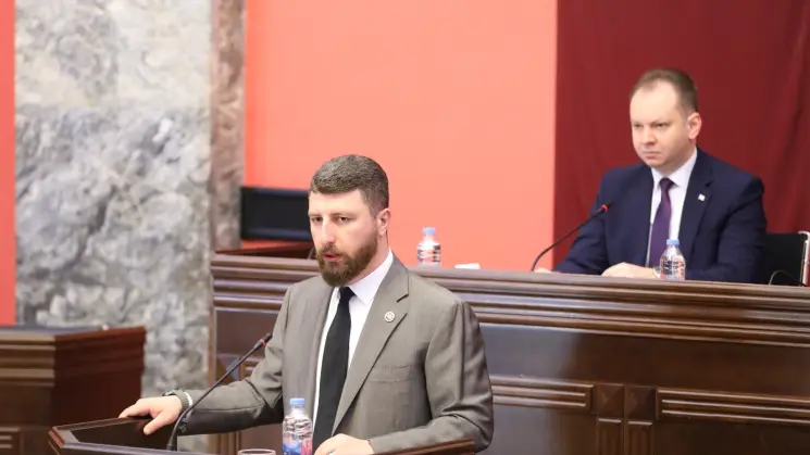 არჩილ გორდულაძე: "ნაცმოძრაობა" შედგება არა 1, 2 ან 3 პარტიისგან, არამედ ისინი ე.წ. პარტიებად დაშლილი ერთი იდეოლოგიის ძალები არიან, რომლებიც იბრძვიან კონსტიტუციური წყობილების წინააღმდეგ ქართველი ხალხის ნების საწინააღმდეგოდ, გარე პატრონებისგან დავალებით