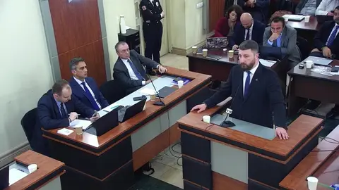 "მოგეხსენებათ პატივცემულო მოსამართლეებო, რომ ბატონი გიორგი გახარია ამჟამად არის ძებნილი, იგი არის ბრალდებული პირი, მის მიმართ მიმდინარეობს ორი სისხლის სამართლის საქმე" - არჩილ გორდულაძე