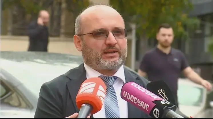 პროკურორი რომეო მიქაუტაძეზე: ჩამოერთვა უძრავ-მოძრავი ქონებები, მათ შორის ესპანეთში მდებარე ბინა, მცხეთაში არსებული აგარაკი, "ნახიდურის ჰესში" 15%-იანი წილი, საათები, ოქროს ზოდები და მონეტები