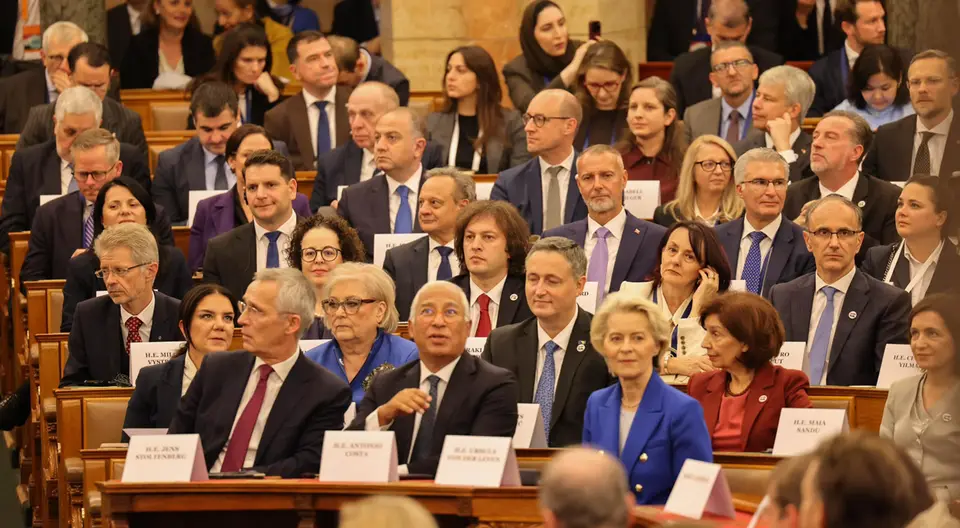 ირაკლი კობახიძე, უნგრეთის პრემიერ-მინისტრ პეტერ მადიარის მიწვევით, უნგრეთის რევოლუციის 70 წლის საიუბილეო ღონისძიებებს დაესწრო