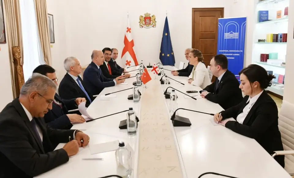 მარიამ ლაშხი, გიორგი ჩაკვეტაძე და ირაკლი ქადაგიშვილი თურქეთის უმაღლესი განათლების საბჭოს პრეზიდენტს შეხვდნენ
