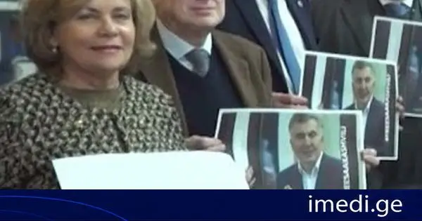 ევროპარლამენტარები იუკნევიჩიენე, მაკალისტერი და უშაკოვსი: მოვუწოდებთ საბჭოსა და წევრ სახელმწიფოებს, დააწესონ მიზნობრივი სანქციები იმ პირთა მიმართ, რომლებიც პასუხისმგებელნი არიან ადამიანის უფლებების დარღვევებსა და საქართველოში დემოკრატიული პროცესების უკუსვლაზე - ჩვენ არ ვაღიარებთ ხელისუფლებას, რომელიც 2024 წლის ოქტომბრის ხარვეზიანი არჩევნების შედეგად ჩამოყალიბდა