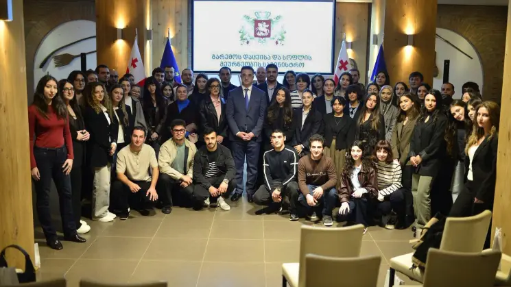 დავით სონღულაშვილი ანაზღაურებადი სტაჟირების სამთავრობო პროგრამის მონაწილეებს შეხვდა