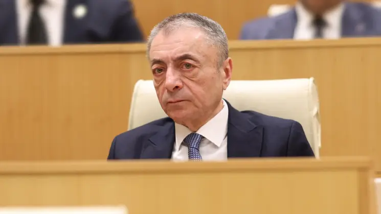თენგიზ შარმანაშვილი ირაკლი კუპრაძის ბრალდებაზე, რომ შარმანაშვილის პოლიტიკურმა გუნდმა ბადრი ჯაფარიძე 90-იან წლებში სამხედრო გადატრიალებით დაამხეს: ჯაფარიძემ მილიონები ზვიადის დამამხობლებთან ერთად იშოვა, მაგრამ ტყუილი სულიერი საკვებია მაგნაირი ხალხის